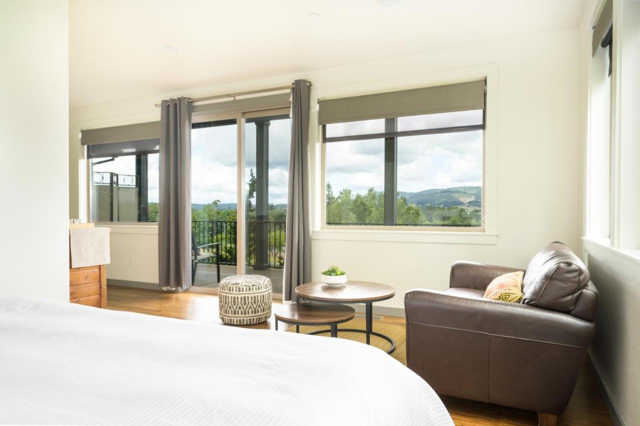 The Setting Inn Willamette Valley ニューバーグ エクステリア 写真