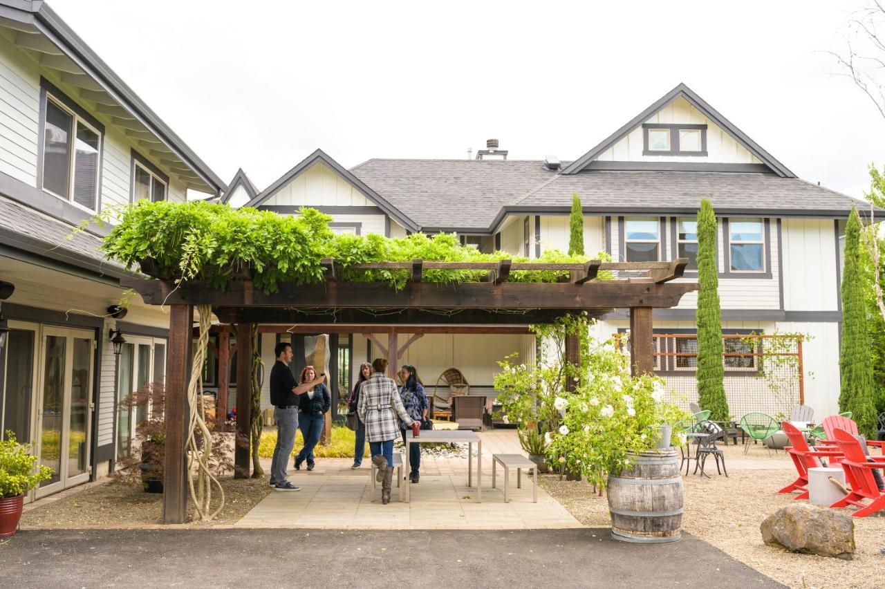 The Setting Inn Willamette Valley ニューバーグ エクステリア 写真